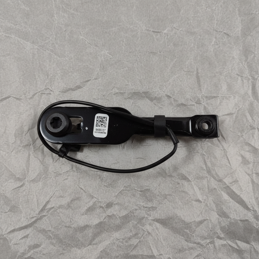 2019-2026 GM Escalade Silverado Suburban Sierra OEM Seat Belt Buckle Black - Full View