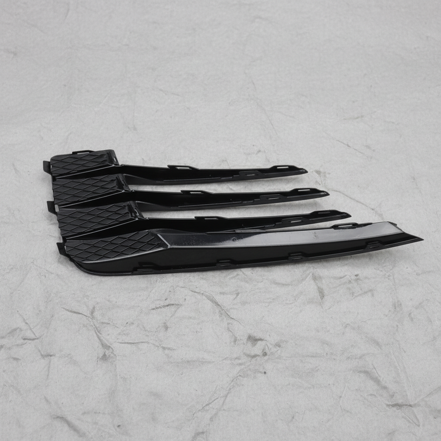 2015-2017 Volkswagen GTI Passenger Side Front Bumper Outer Grille OEM - Macro Detail 2