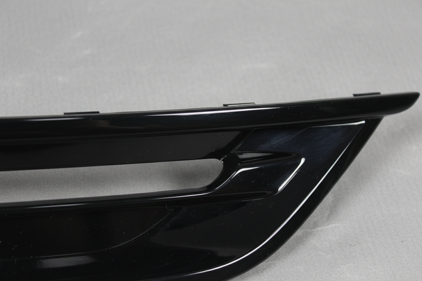 2013-2019 Ford Taurus Driver Side Front Fog Lamp Bezel OEM