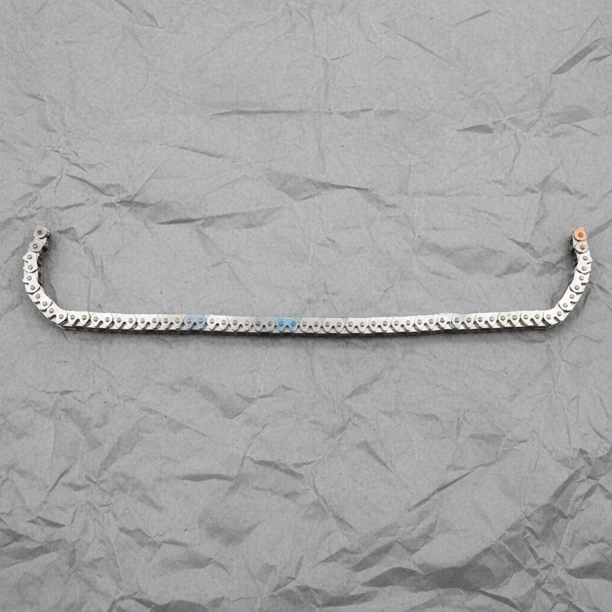 Nissan 4.0L Engine Timing Chain Middle Detail