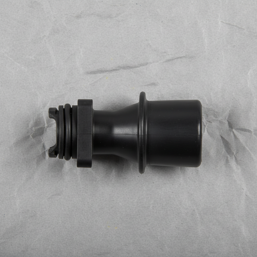 Ford E-350 Super Duty Oil Filler Tube Connector Middle Detail