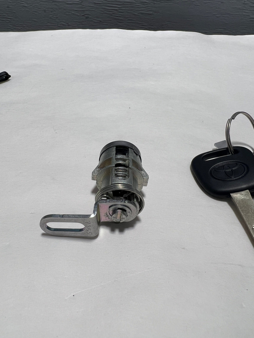19-21 Tundra or 16-23 Tacoma Smart Key Tailgate Lock Cylinder & Key Genuine