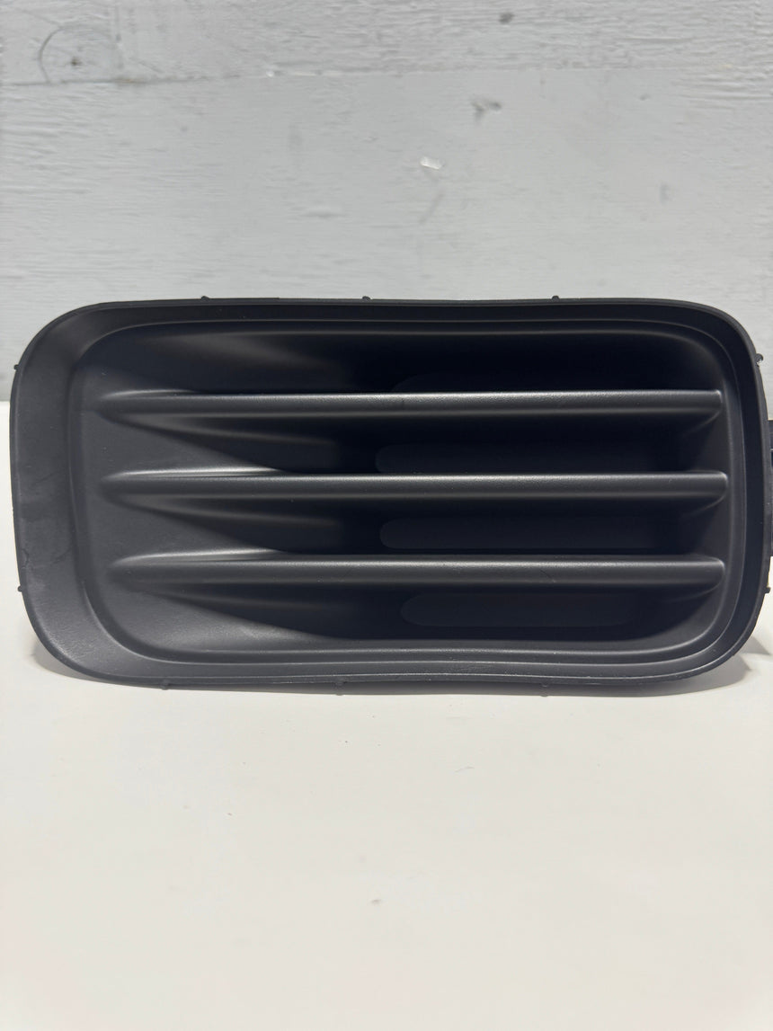 2004-2005 Acura TSX Passenger Side Front Bumper Fog Light Cover OEM Genuine