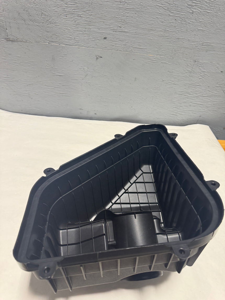 2012-2017 Enclave Traverse Acadia 3.6 Air Cleaner Housing Cover OEM