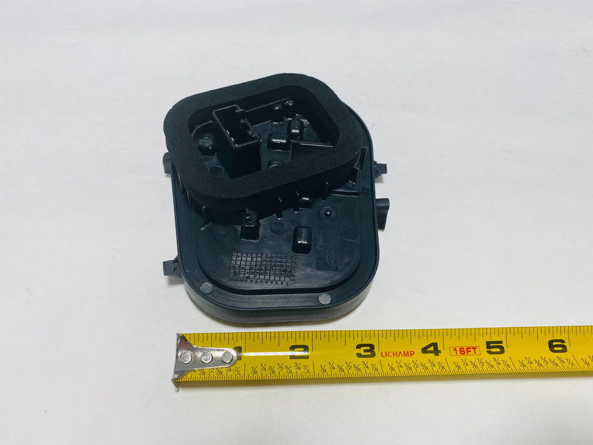 2013-2015 Ford C-Max Passenger Side Tail Light Lamp Bulb Holder Socket