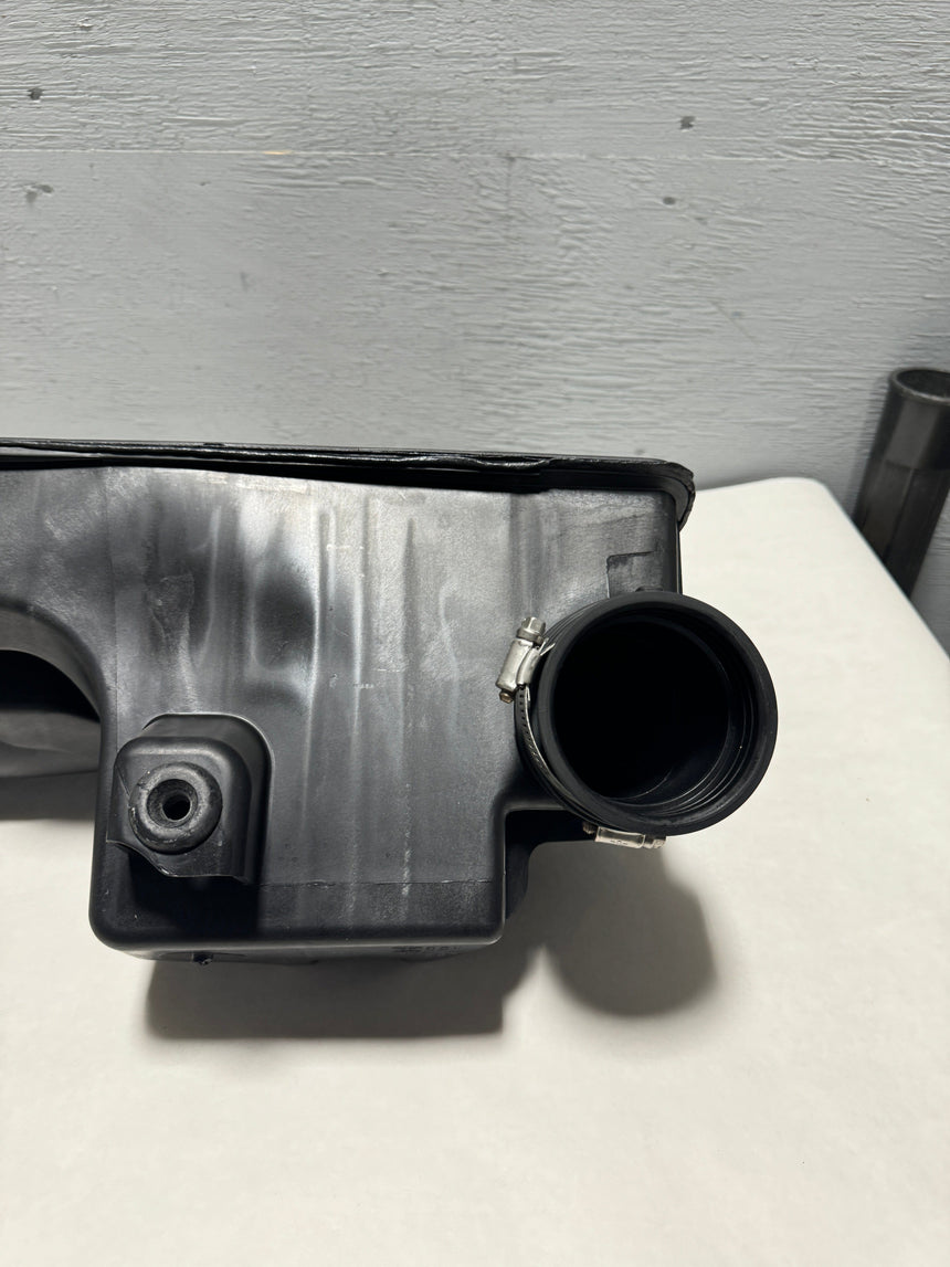 2013-2016 Cadillac ATS 2.5 Air Cleaner Outlet Duct Genuine OEM New