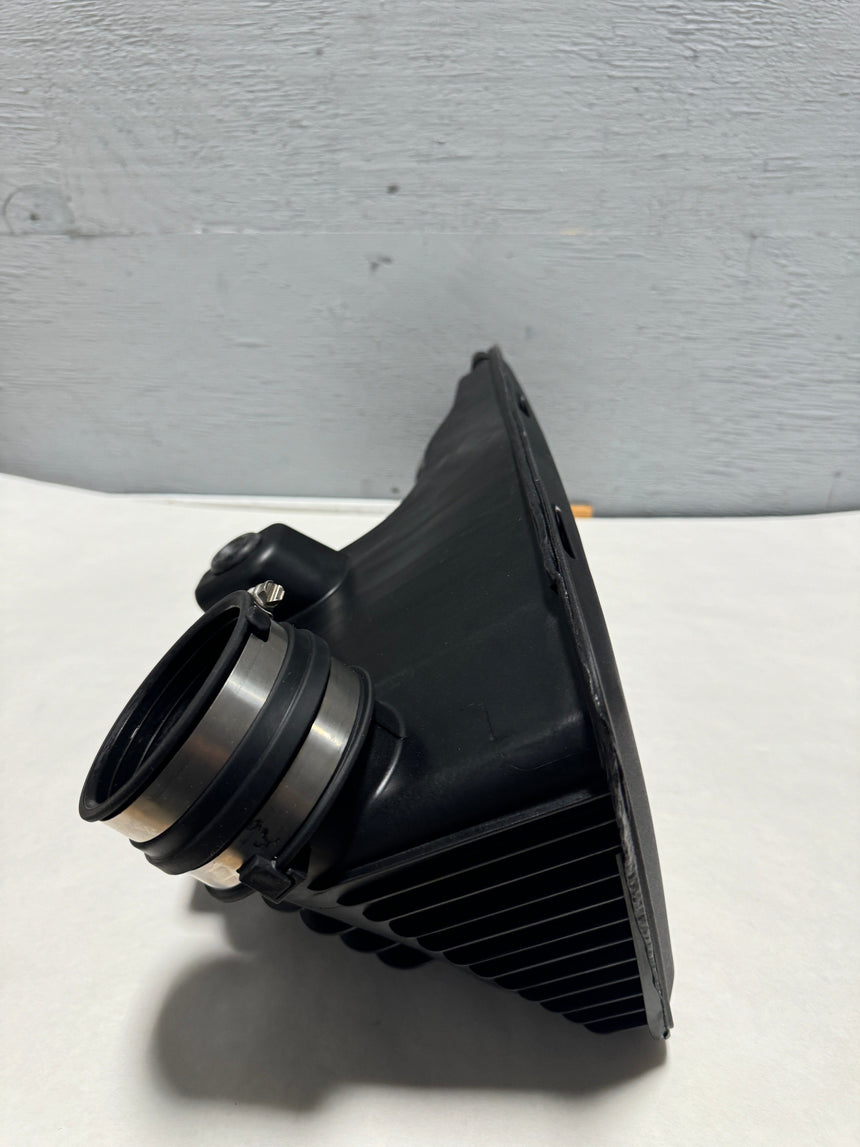 2013-2016 Cadillac ATS 2.5 Air Cleaner Outlet Duct Genuine OEM New