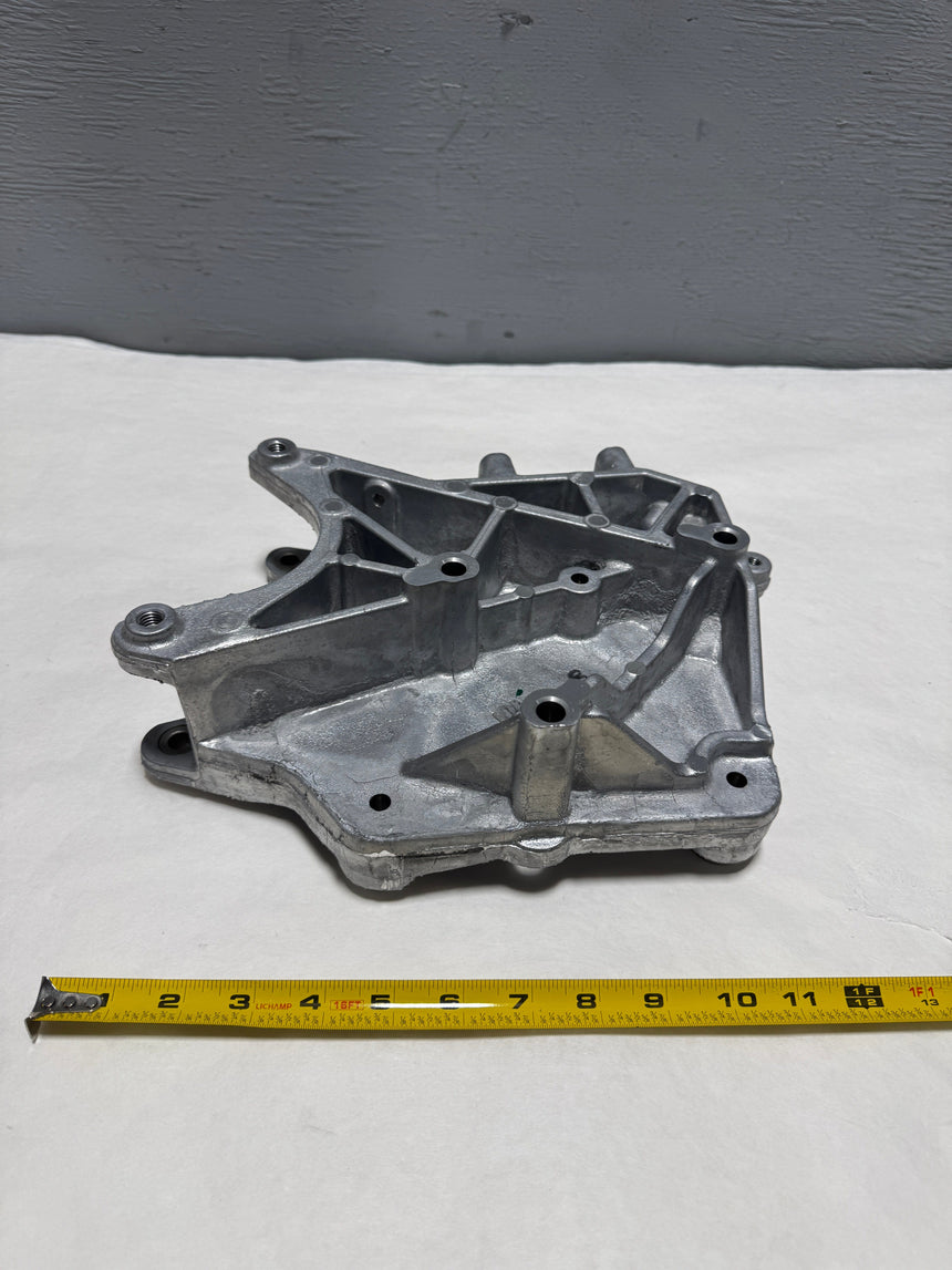 2013-2016 Silverado Sierra 2500 HD 6.6 Diesel Passenger Side Alternator Mount Bracket OEM