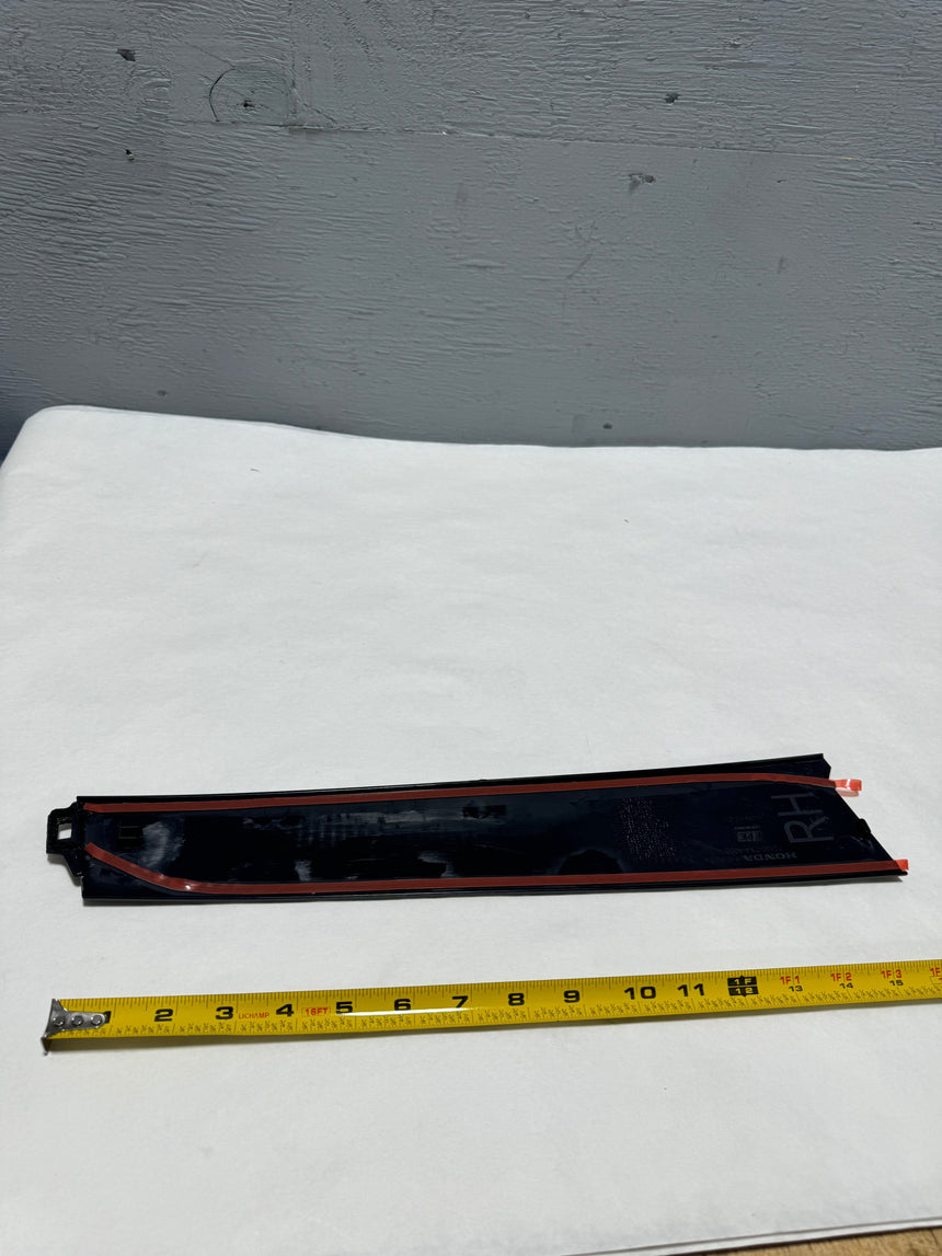 2013-2018 Acura RDX Passenger SIde Front Door Pillar Applique Molding OEM