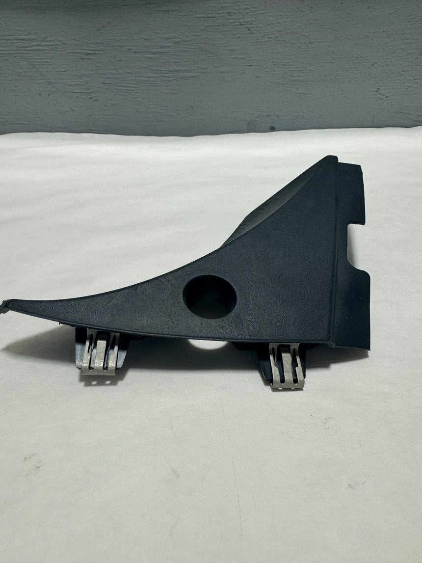 2014-2018 Silverado Sierra 1500 Windshield Cowl Cover Cap Passenger Side OEM