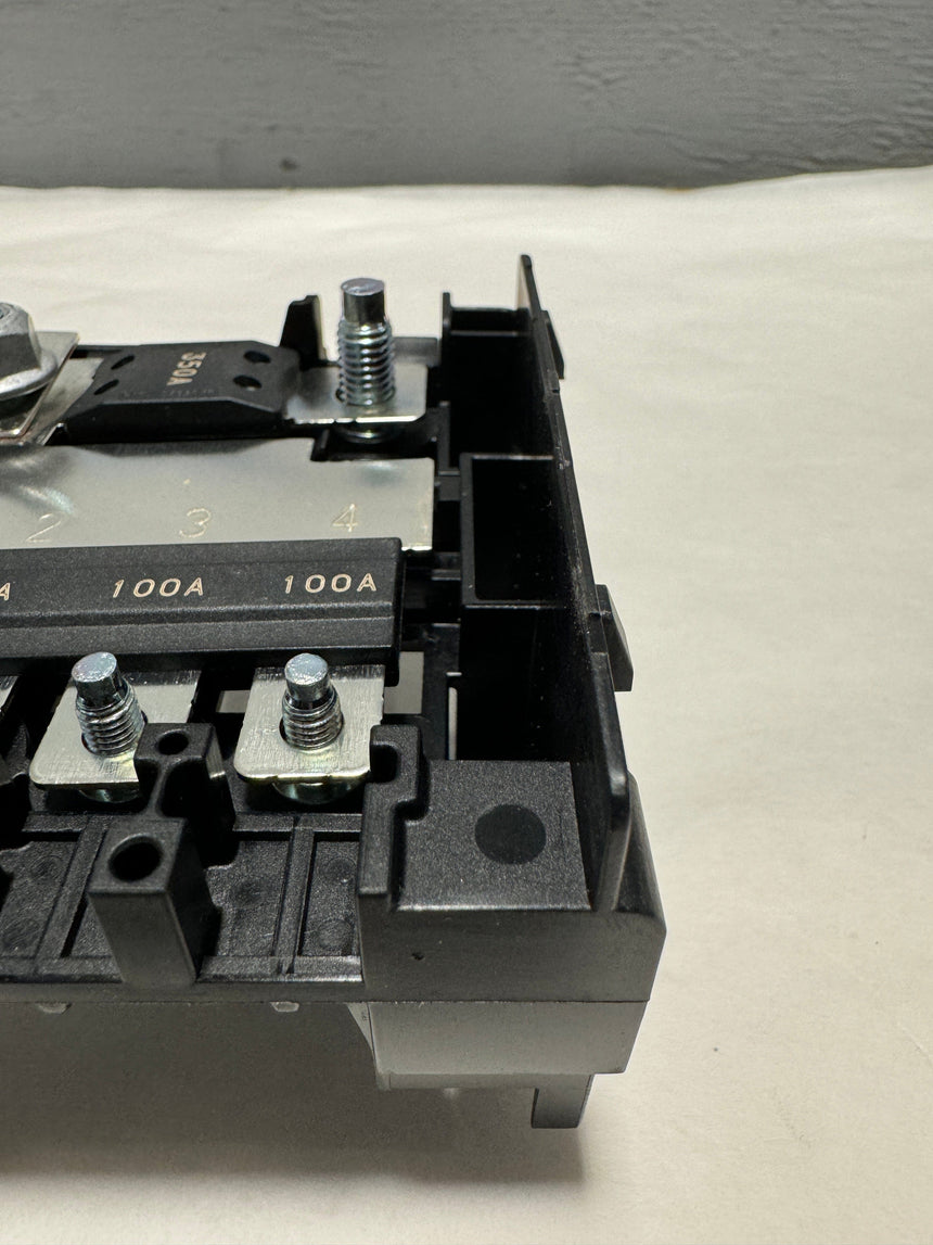 2014-2019 Chevrolet Corvette Battery Breaker Fuse Box OEM