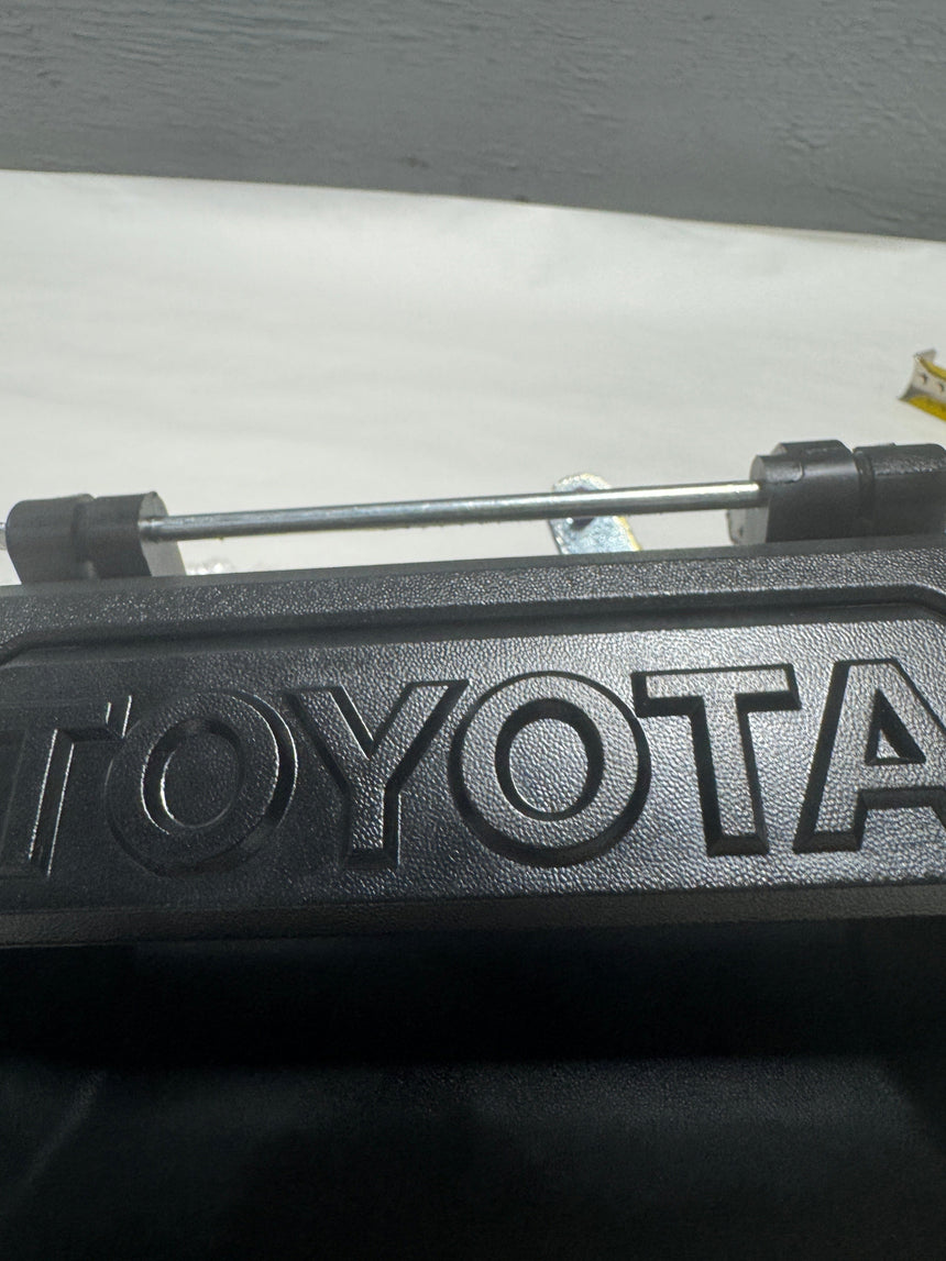 2014-2021 Toyota Tundra Tailgate Handle With Camera Hole - Not For 8 Foot bed