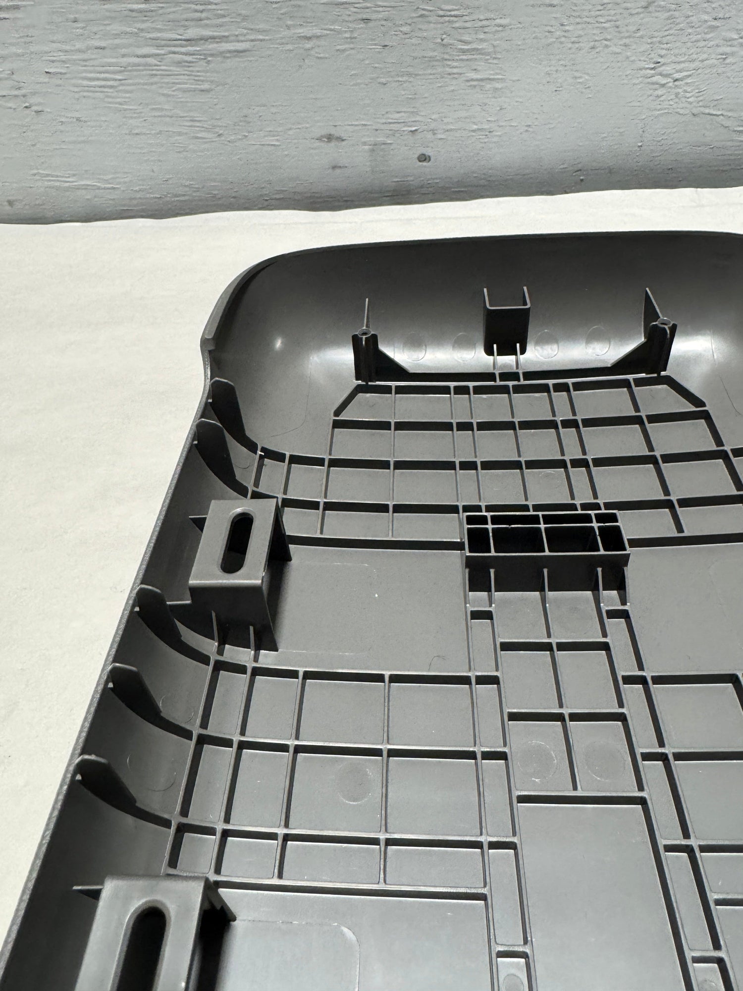 2015-2019 Canyon or Colorado Center Console Door Armrest For Auto Trans And Non Wireless Charging