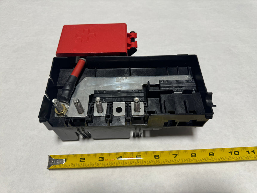2015-2020 Tahoe Yukon Escalade Battery Cable Fuse Block OEM