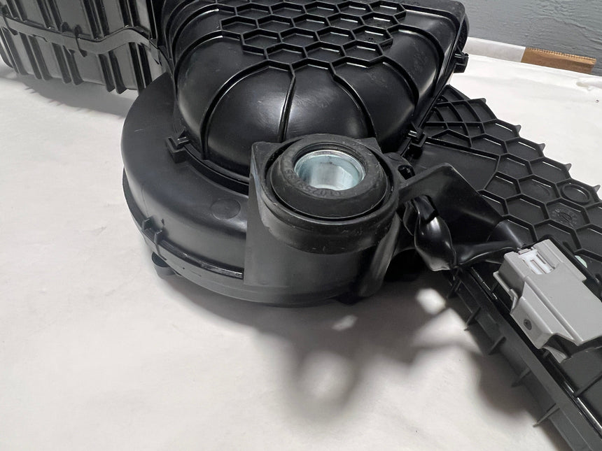 2016-2018 Ford Fusion Hybrid Drive Motor Battery Air Conditioning Blower Motor