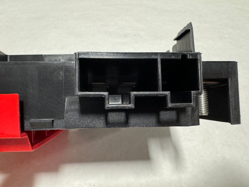 2016-2018 Silverado or Sierra Battery 1500 Distribution Fuse Block OEM