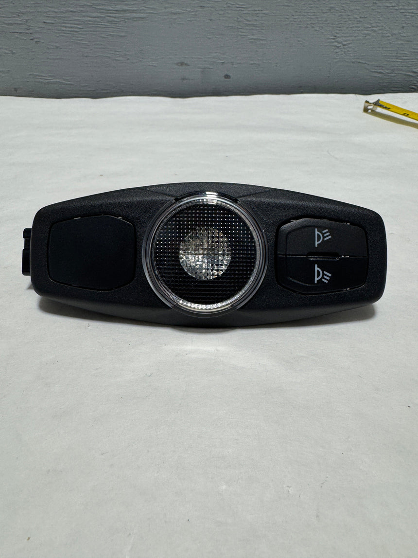 2016-2019 Ford Explorer W/O Sunroof 2nd Row Dome Reading Light OEM