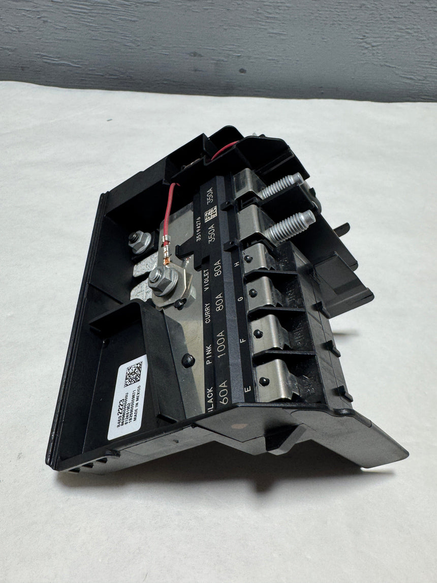 2016-2024 Chevrolet Malibu Battery Distribution Engine Fuse Breaker Block OEM New