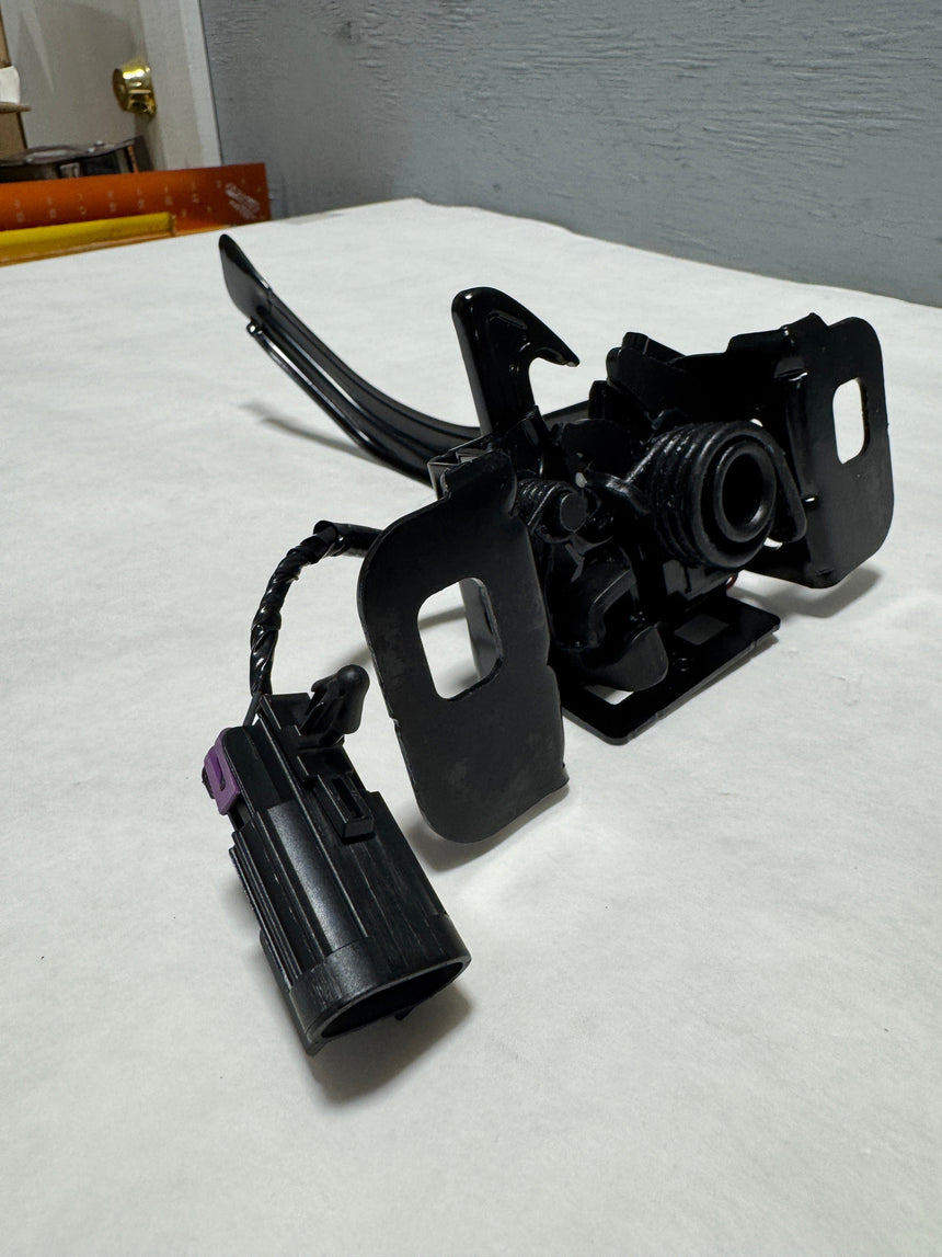 2017-2018 Buick Encore Hood Primary and Secondary Latch OEM