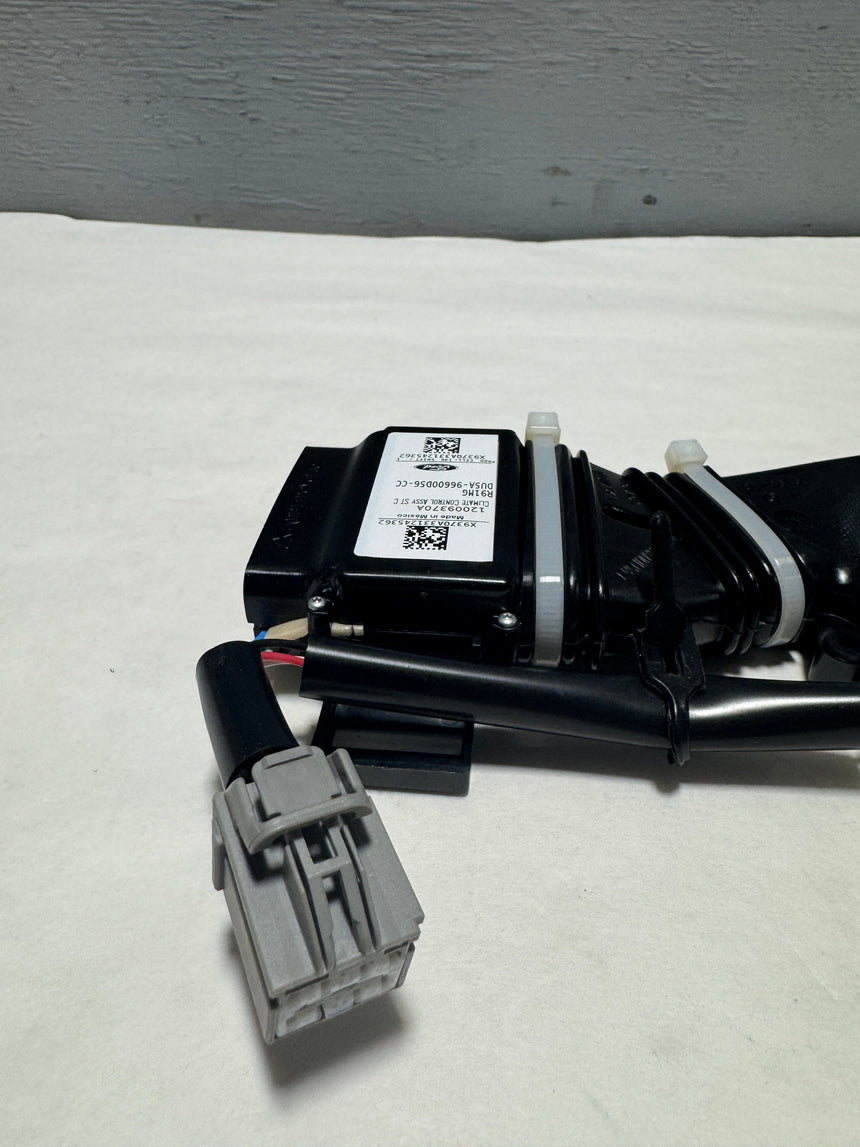 2017-2019 Ford F-250 F-350 Lower Front Seat Blower Motor Fits Either Side OEM
