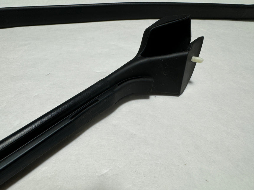 2017-2020 Acura MDX Front Grille Seal Weatherstrip OEM New