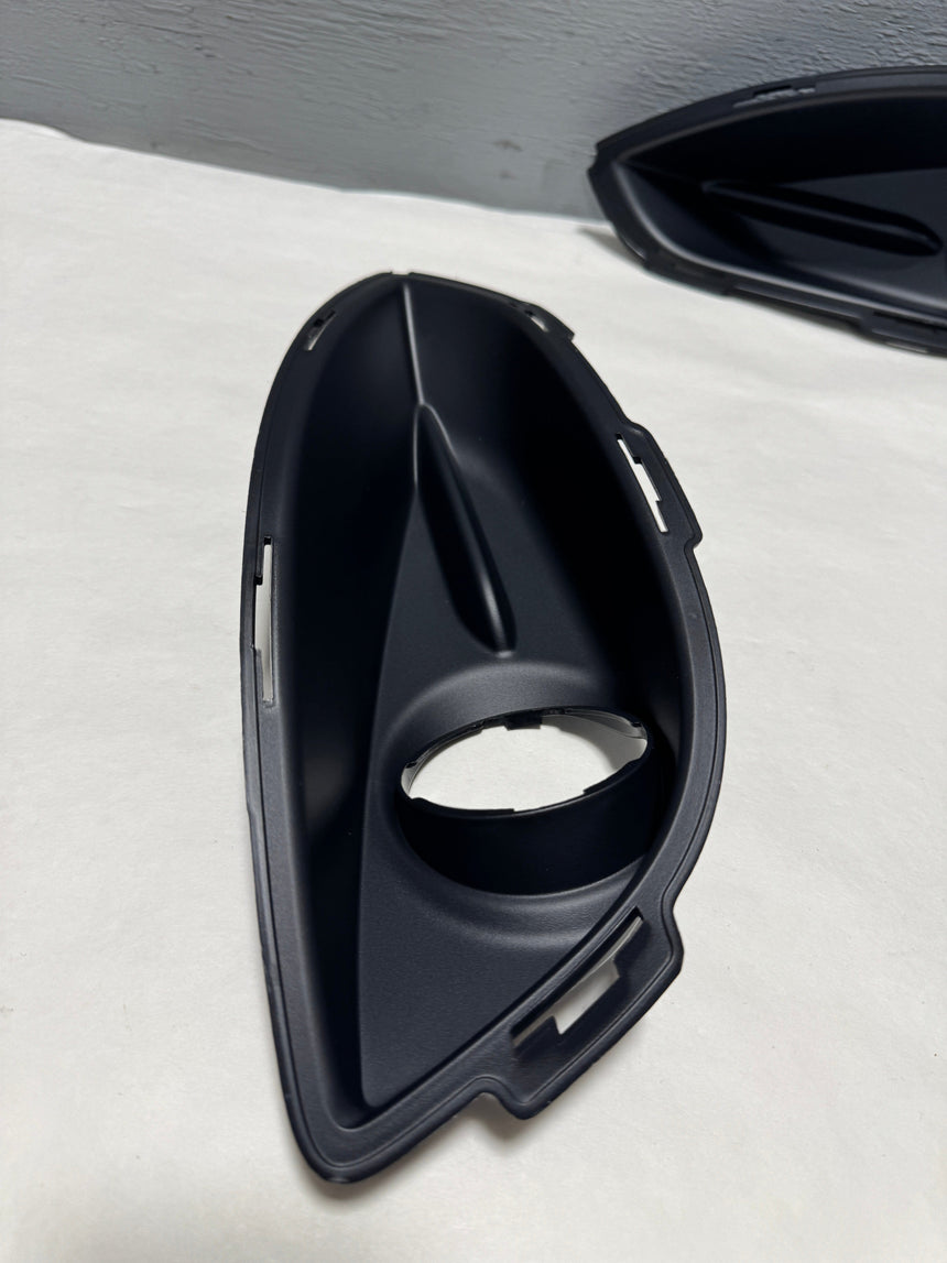 2017-2020 Chrysler Pacifica Left & Right Side Fog Light Lamp Bezels OEM