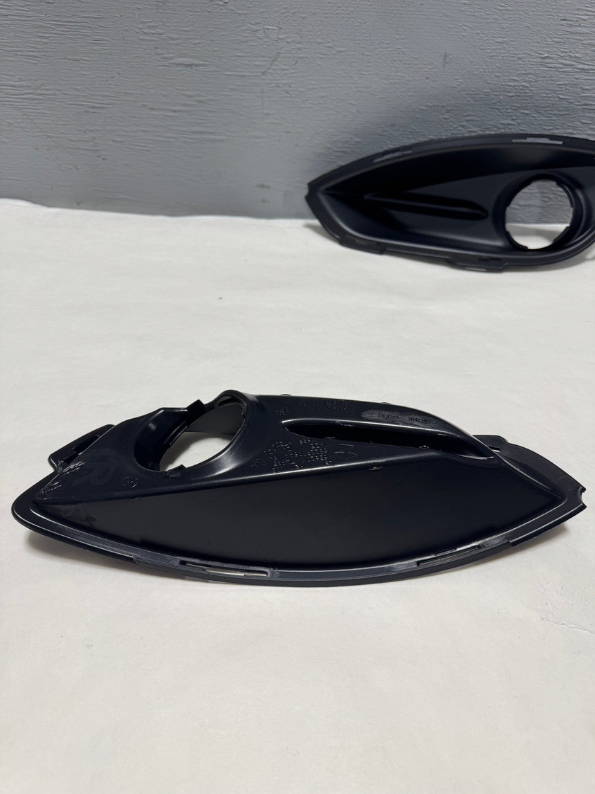 2017-2020 Chrysler Pacifica Left & Right Side Fog Light Lamp Bezels OEM