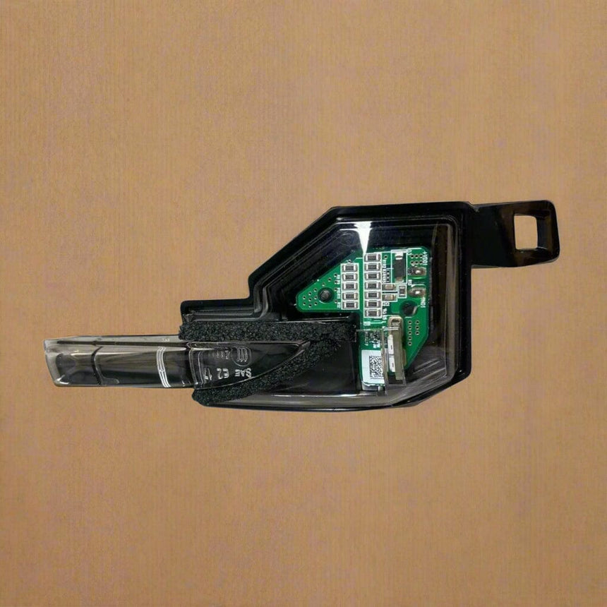 2017-2020 Lincoln Continental Driver Side Mirror Signal Lamp Light OEM