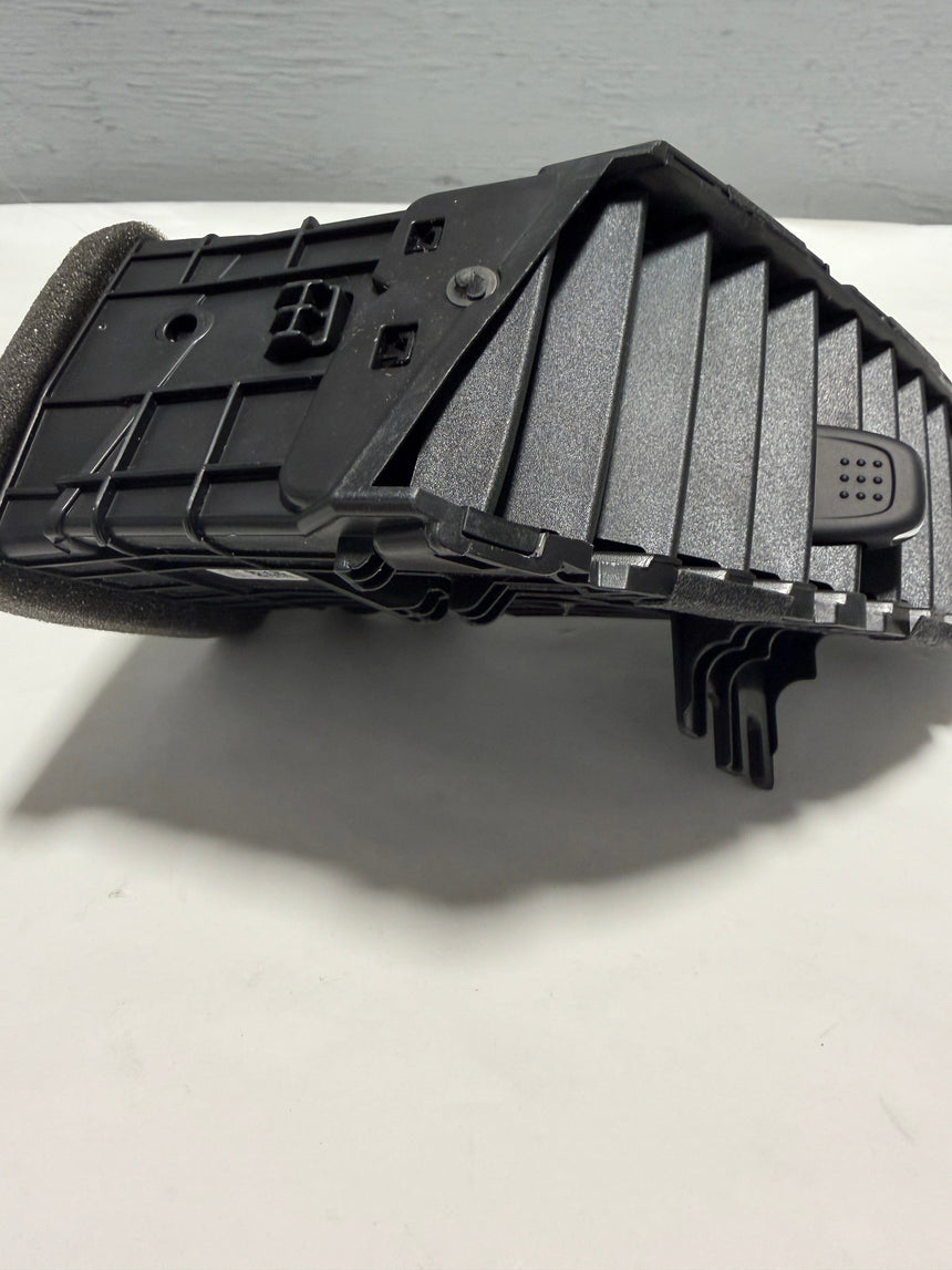 2017-2022 Chevrolet Trax Driver Side A/C Heat Air Outlet Vent OEM