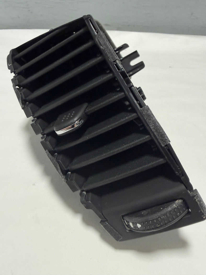 2017-2022 Chevrolet Trax Driver Side A/C Heat Air Outlet Vent OEM