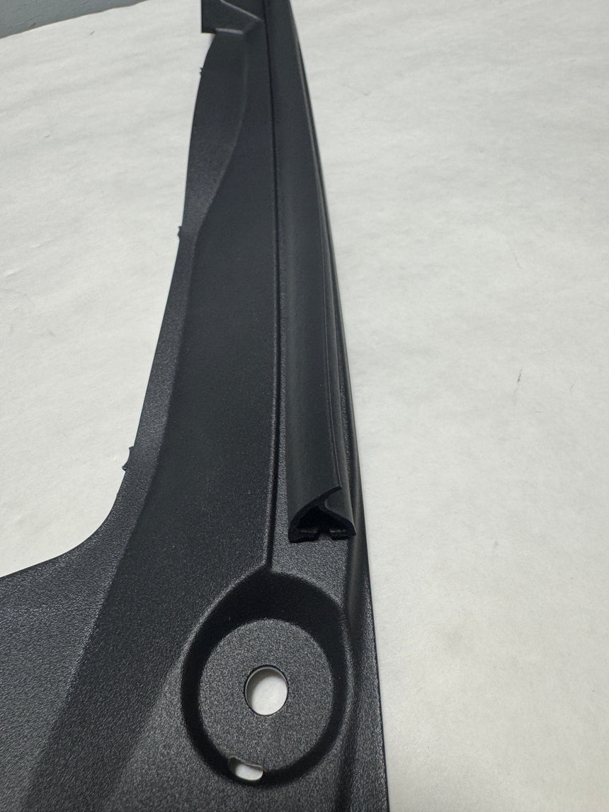 2018-2020 Honda Accord Driver Side Front Fender Garnish Seal OEM