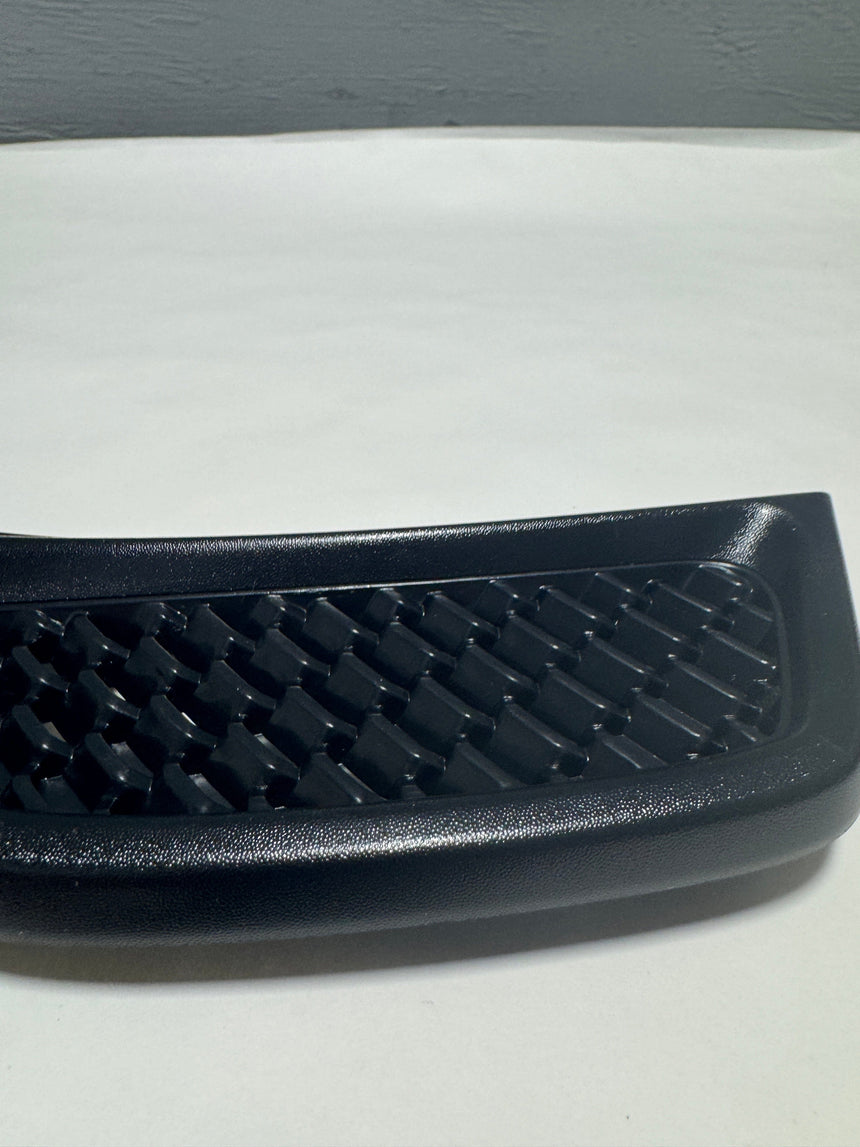 2018-2025 Wrangler JL or Gladiator Passenger Side Front Fender Air Outlet OEM