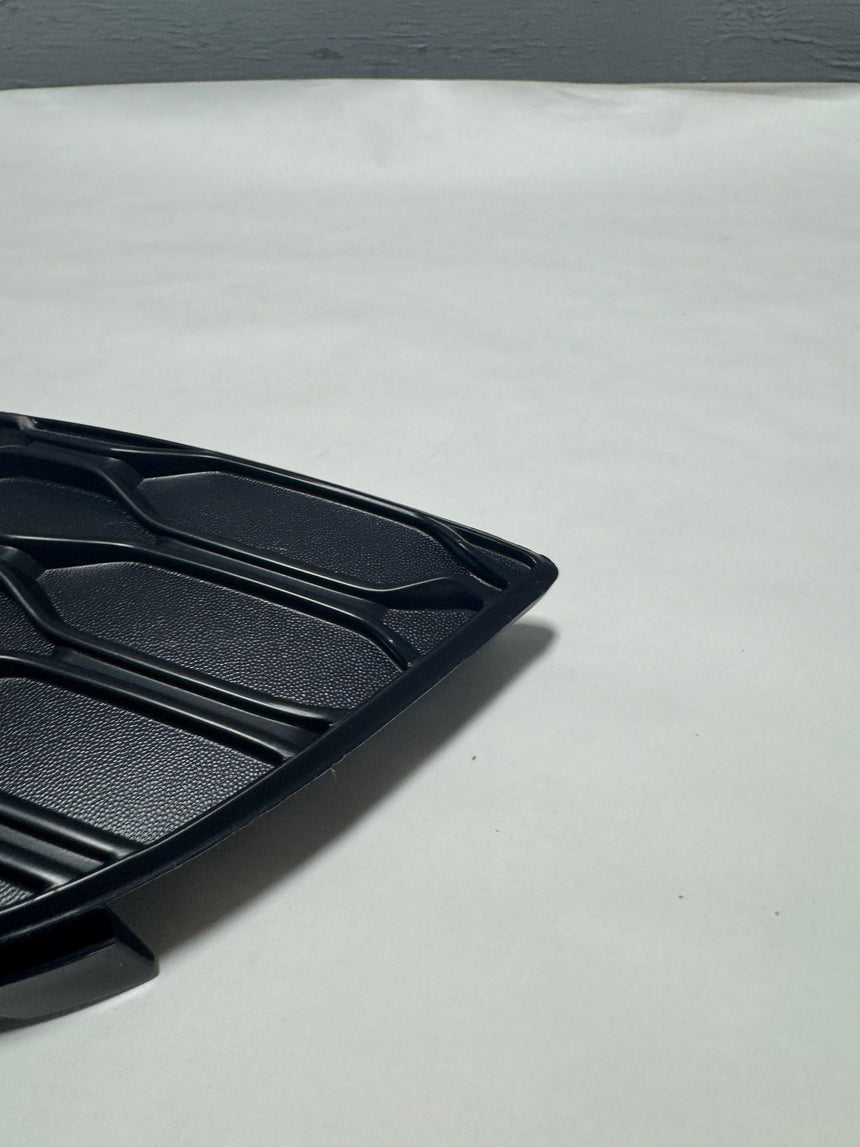 2019-2021 Jeep Grand Cherokee Passenger Fog Light Hole Cover Genuine OEM