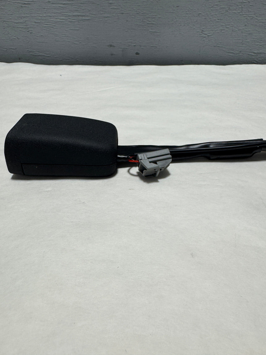 2019-2023 Jeep Cherokee Driver Seat Belt Buckle Genuine OEM New
