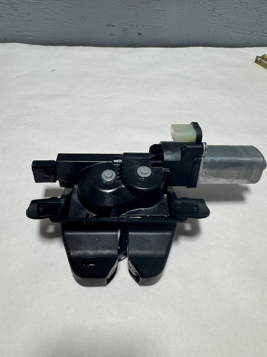 2019-2025 Jeep Cherokee Power Tailgate Liftgate Lock Latch Actuator Genuine OEM
