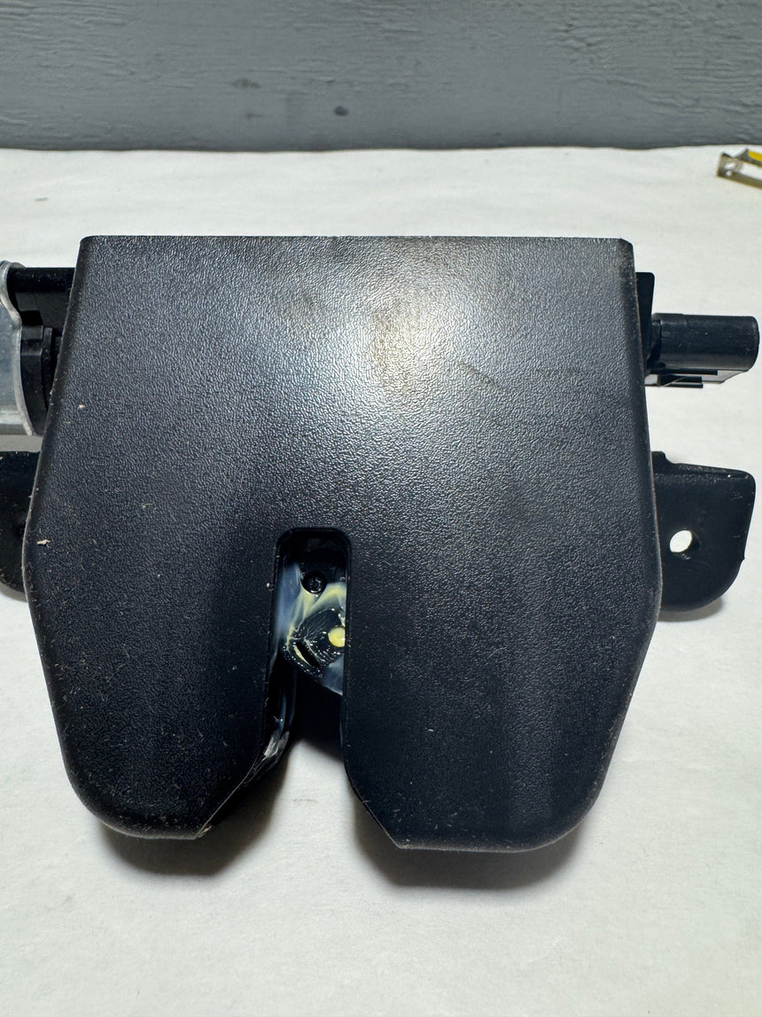 2019-2025 Jeep Cherokee Power Tailgate Liftgate Lock Latch Actuator Genuine OEM