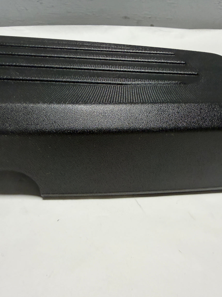2019-2025 Silverado Sierra (1) Oval Step Bar End Cap Pass Front / Drvr RR