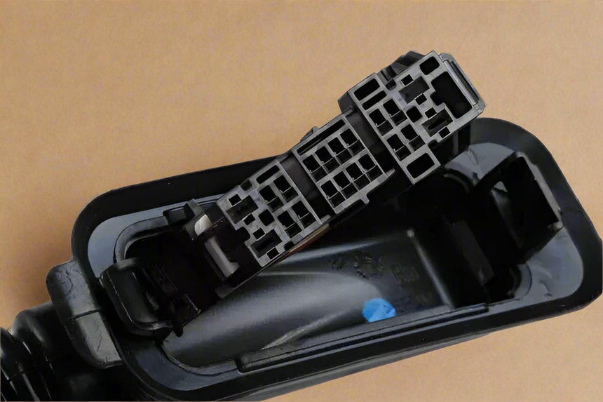 2020-2022 Silverado Sierra 1500 Crew Cab Rear Passenger Side Door Wiring For Passive Entry Only