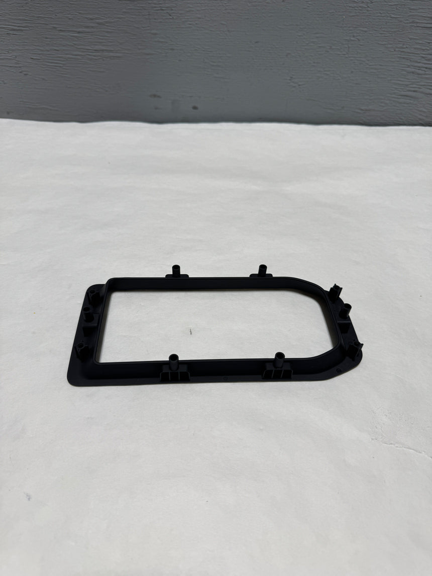 2020 -2023 Silverado Sierra Black Front Floor Console Armrest Stowage Tray Bezel Trim OEM