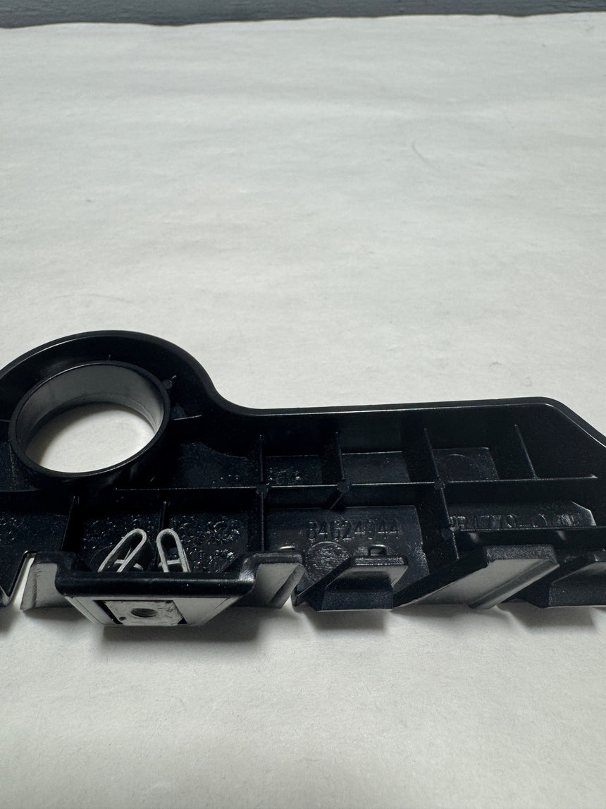 2020-2024 Chevrolet Silverado Passenger Side Front Bumper Bracket Guide Mount