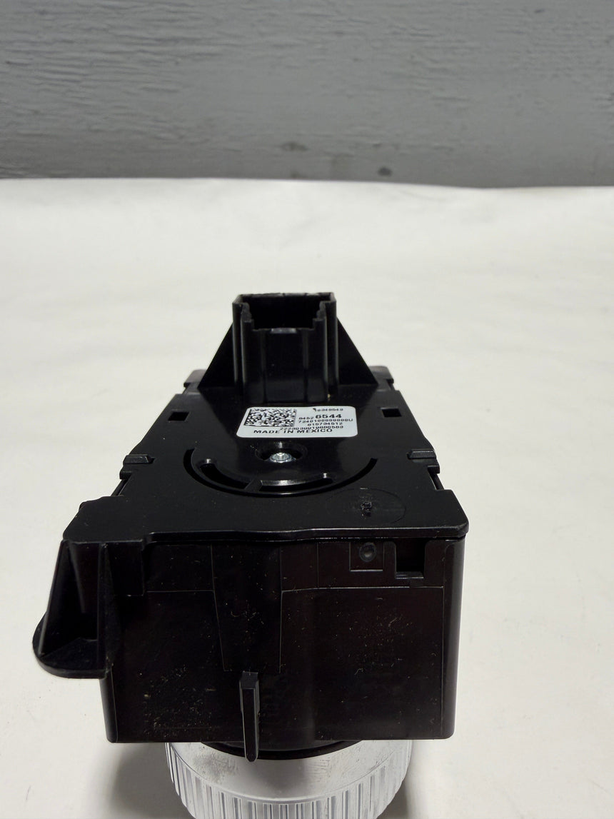 2020-2024 GMC Sierra 2500 3500 HeadLight Switch W/O Perimeter Lighting with Fog Lamps OEM