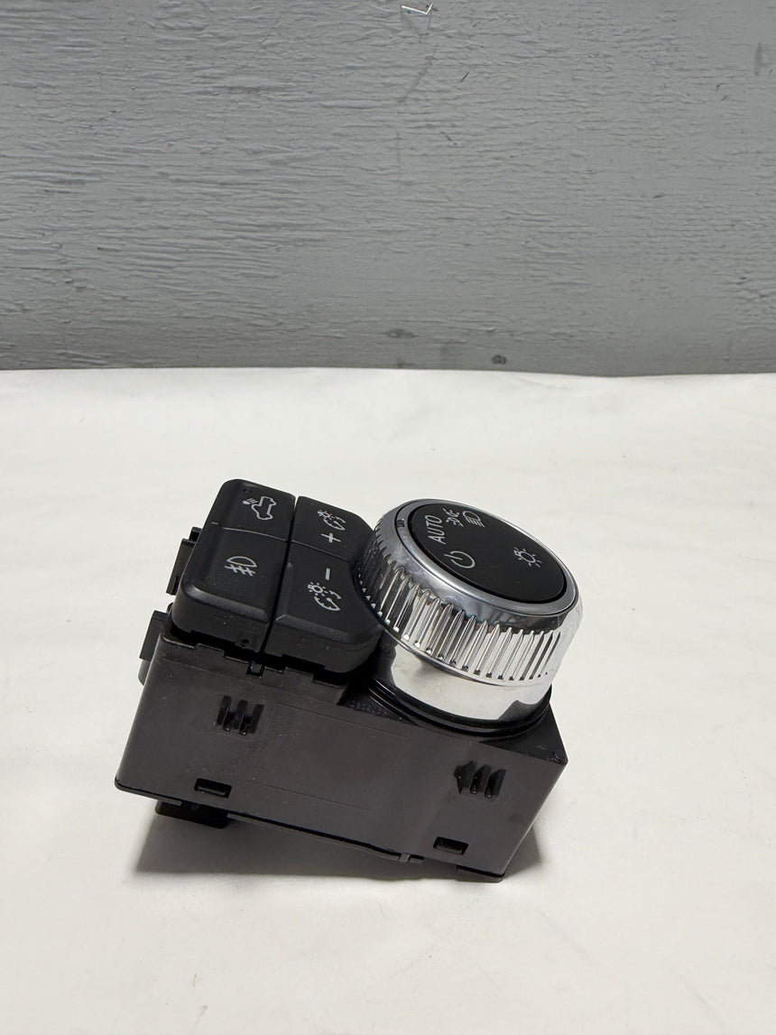2020-2024 GMC Sierra 2500 3500 HeadLight Switch W/O Perimeter Lighting with Fog Lamps OEM