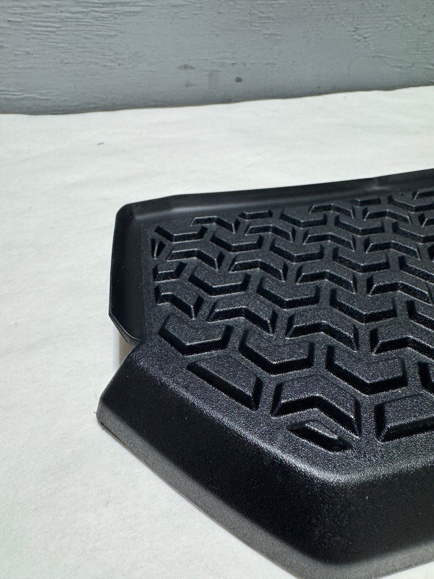 2020-2025 Silverado Sierra 2500 3500 Passenger Side Front Bed Step Insert Genuine OEM
