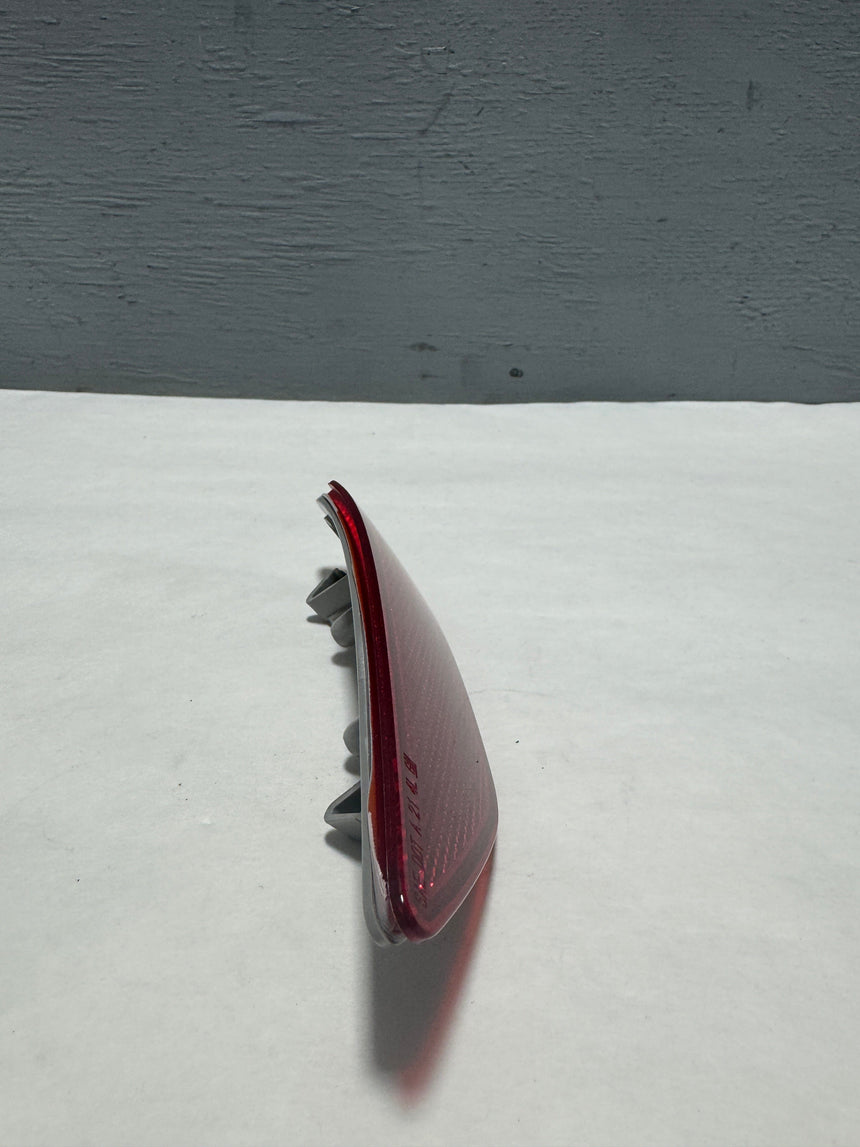2021-2023 Buick Envision Passenger Side Rear Bumper Red Reflector OEM New
