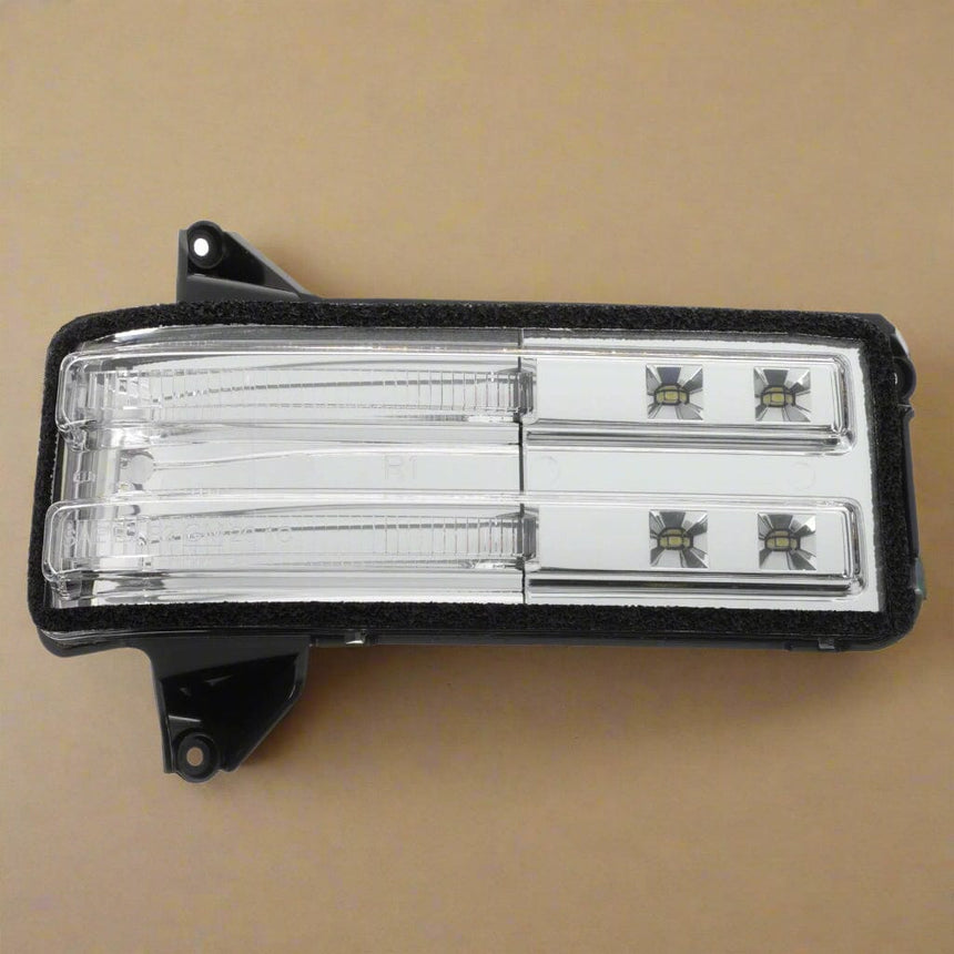 2022-2025 Sierra Silverado Passenger Side Mirror Signal Lamp Not For Power Fold Mirrors.