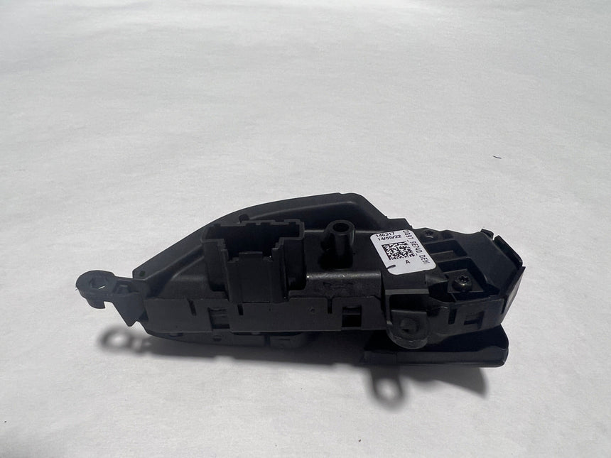 Ford Edge or Fusion Right Hand Steering Wheel Radio Control DG9Z-9C888-DC