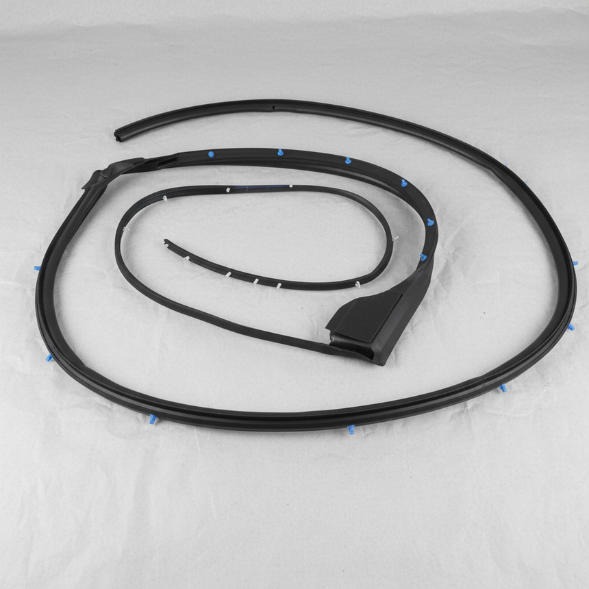2005-2021 Nissan Frontier Rear Driver Side Door Surround Weather-Strip OEM – middle detail