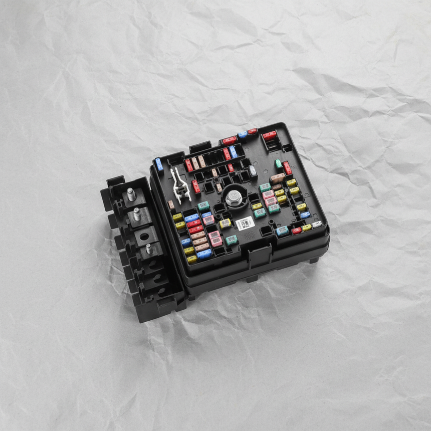 2024-2026 Chevrolet Blazer EV Under Hood Fuse & Relay Box Genuine OEM - Full View