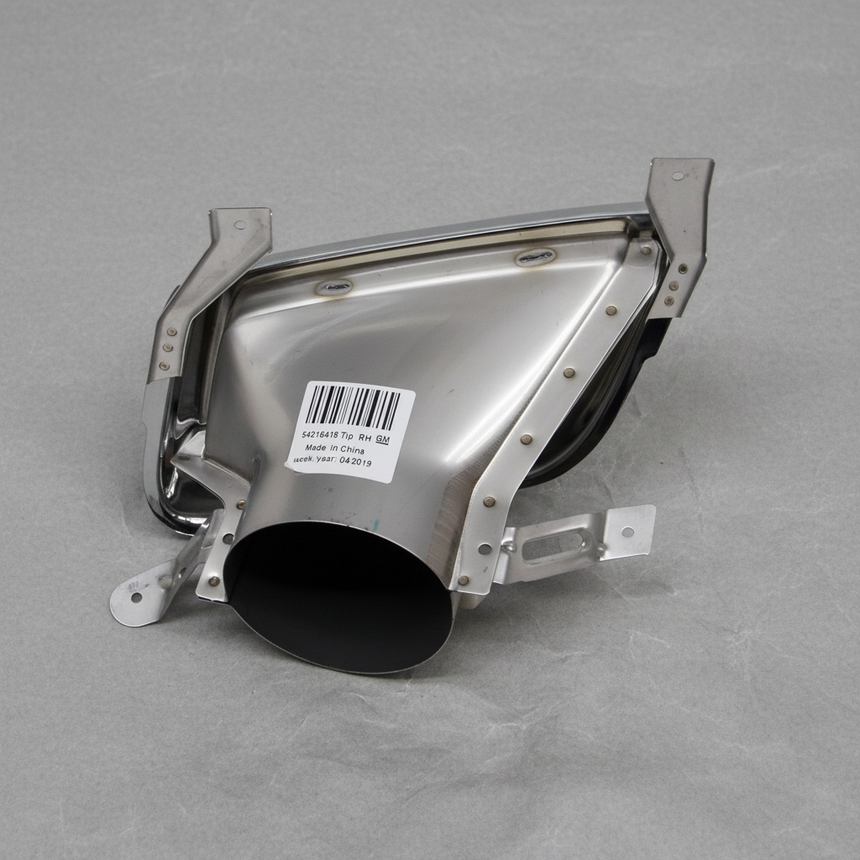 2017-2019 Cadillac XT5 Platinum Passenger Side Exhaust Tip Genuine OEM - Macro Detail 2