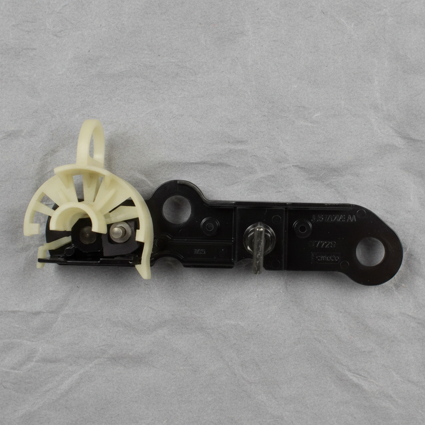 2018-2024 Ford Expedition & Lincoln Navigator OEM Liftgate Glass Handle - Bottom Detail